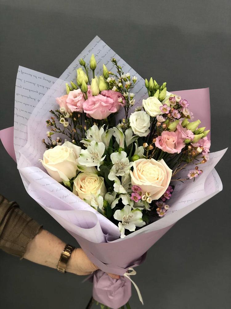 Букет цветов из: Альстромерии, Розы и Лизиантусы в Глебычево