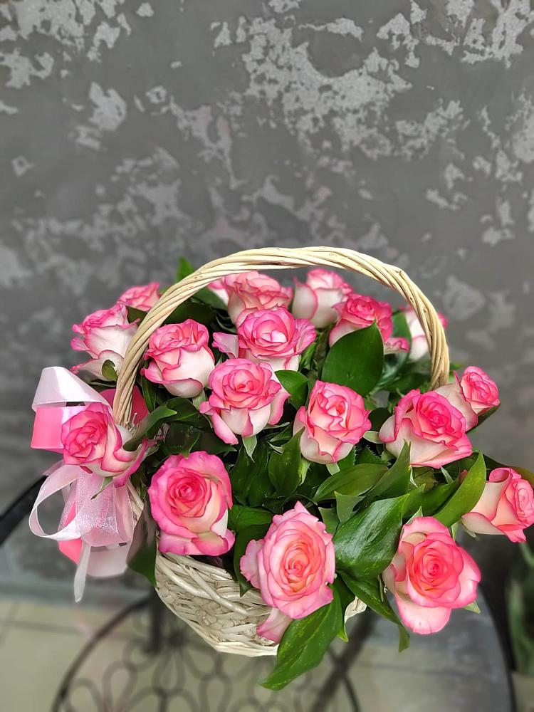 Цветочная композиция из Розы в корзине в Глебычево
