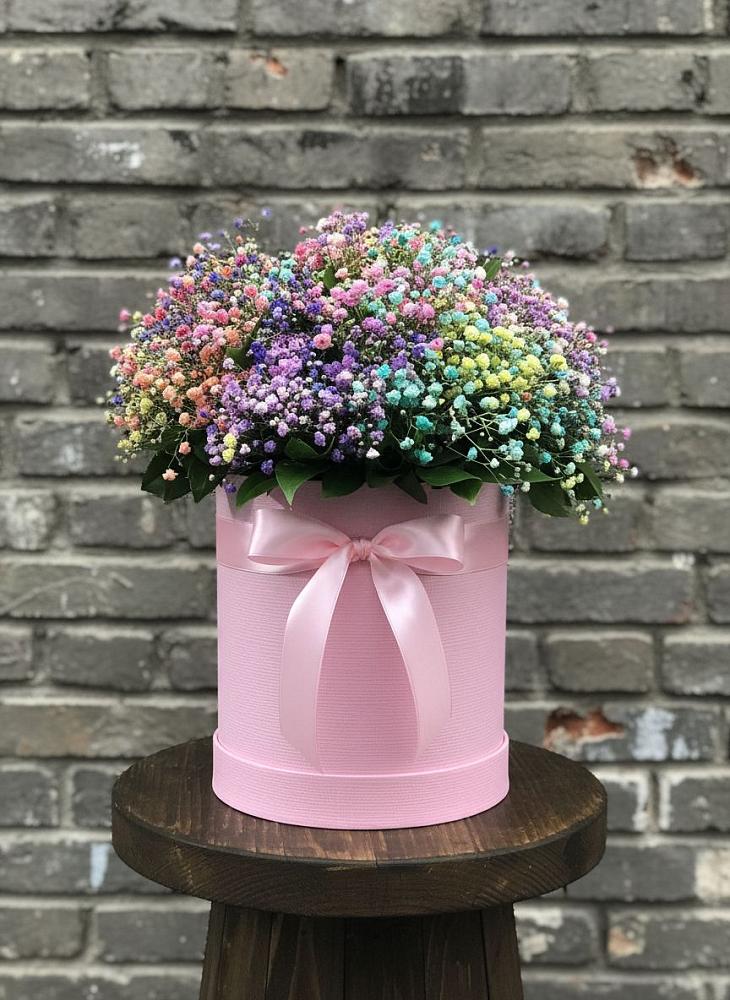Цветочная композиция из Гипсофила и Розы в шляпной коробке в Глебычево