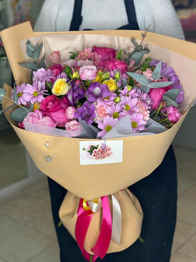 Букет цветов из: Хризантемы, Гвоздики и Альстромерии в Глебычево