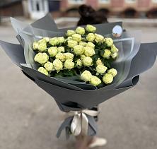 Букет Белые кустовые розы Солинеро в Глебычево