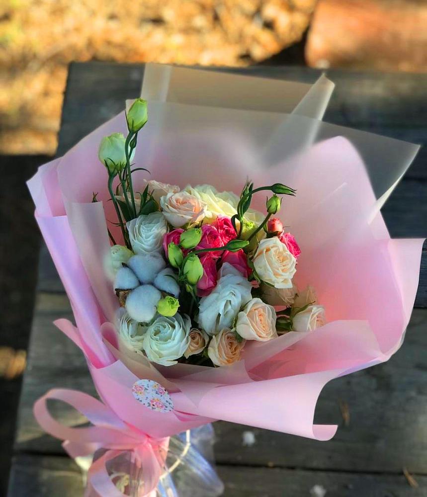 Букет цветов из: Розы и Лизиантусы в Глебычево