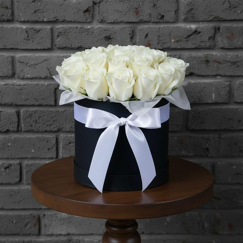 Цветочная композиция из Розы в шляпной коробке в Глебычево