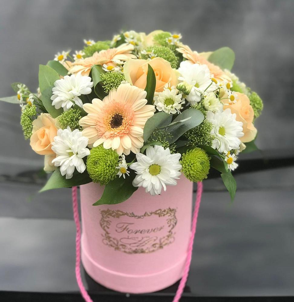 Цветочная композиция из Розы, Герберы и Хризантемы в шляпной коробке в Глебычево